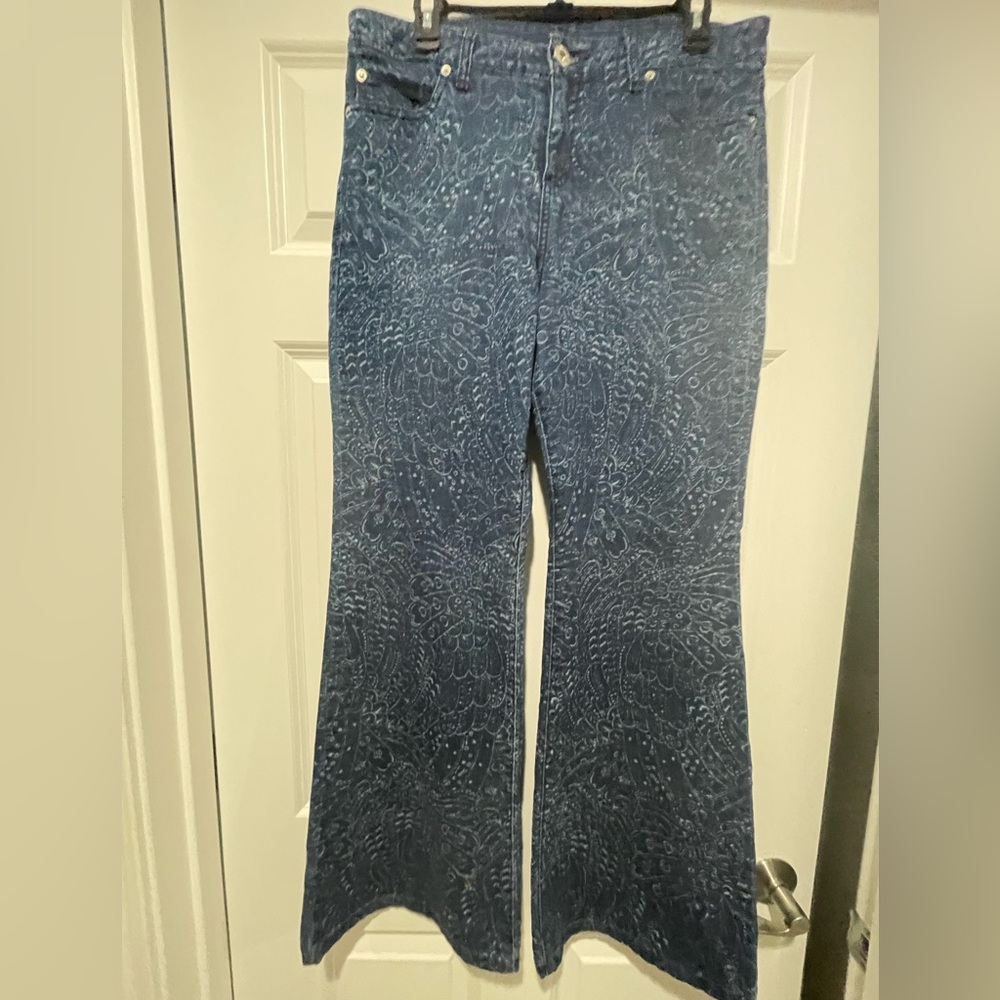 INTERNATIONAL CONCEPTS JEAN